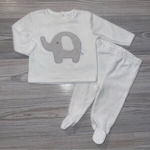 Rene Rofe Baby Boys Two-Piece Outfit 3–6M White Fleece Elephant Footed Set